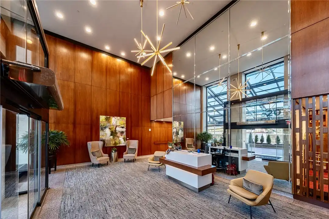 320 Fort Duquesne Blvd unit 19L - View 2