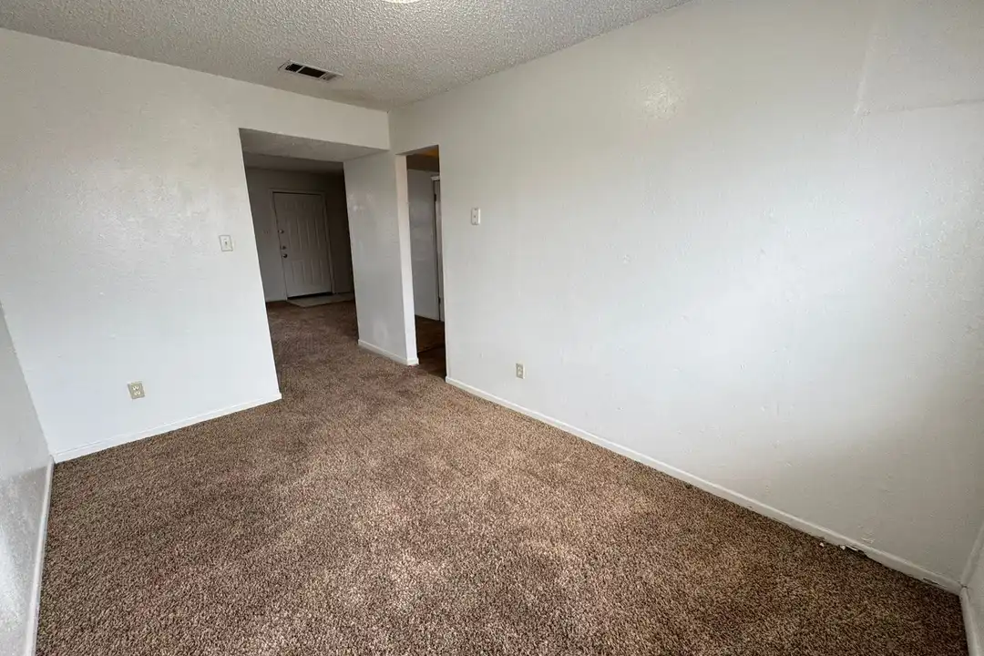 1006 Eastside Dr unit Apt D - More
