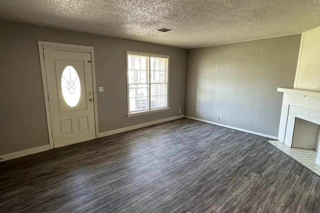 3305 SE 25th St - View 4