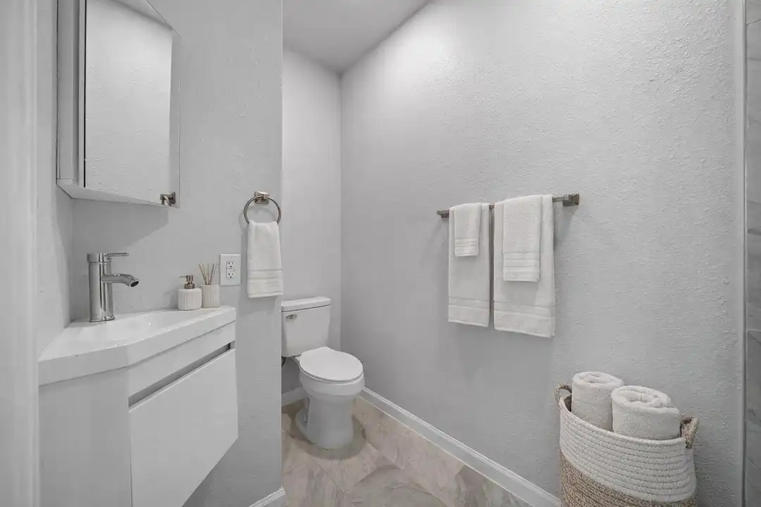 2805 Church St unit B - More