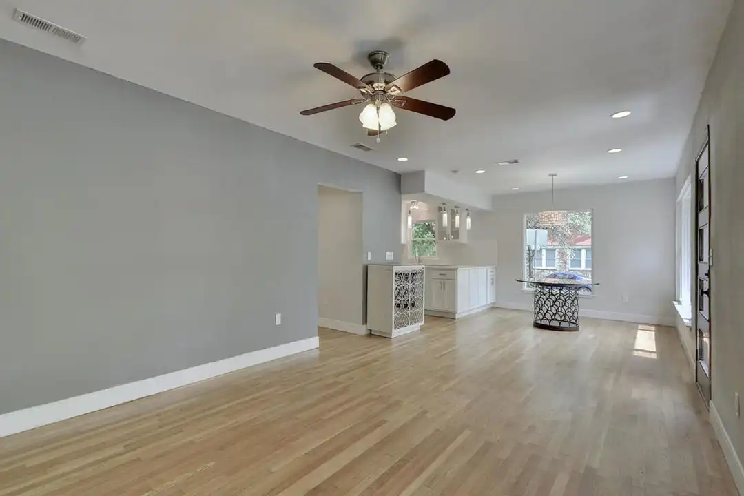 2914 Hampton Rd - More