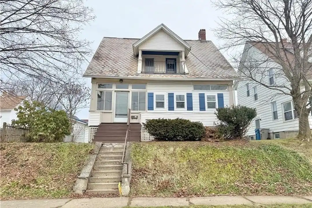 657 North St – photo 1
