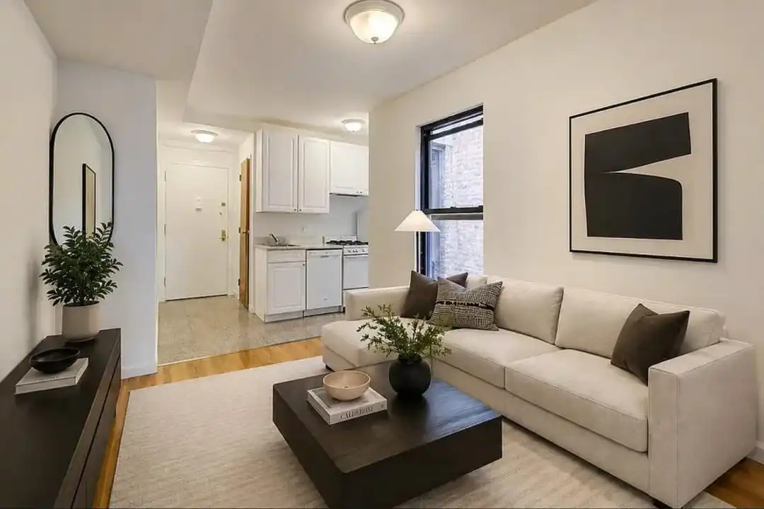 2-bedroom at 7 Carmine St — photo 1 of 3