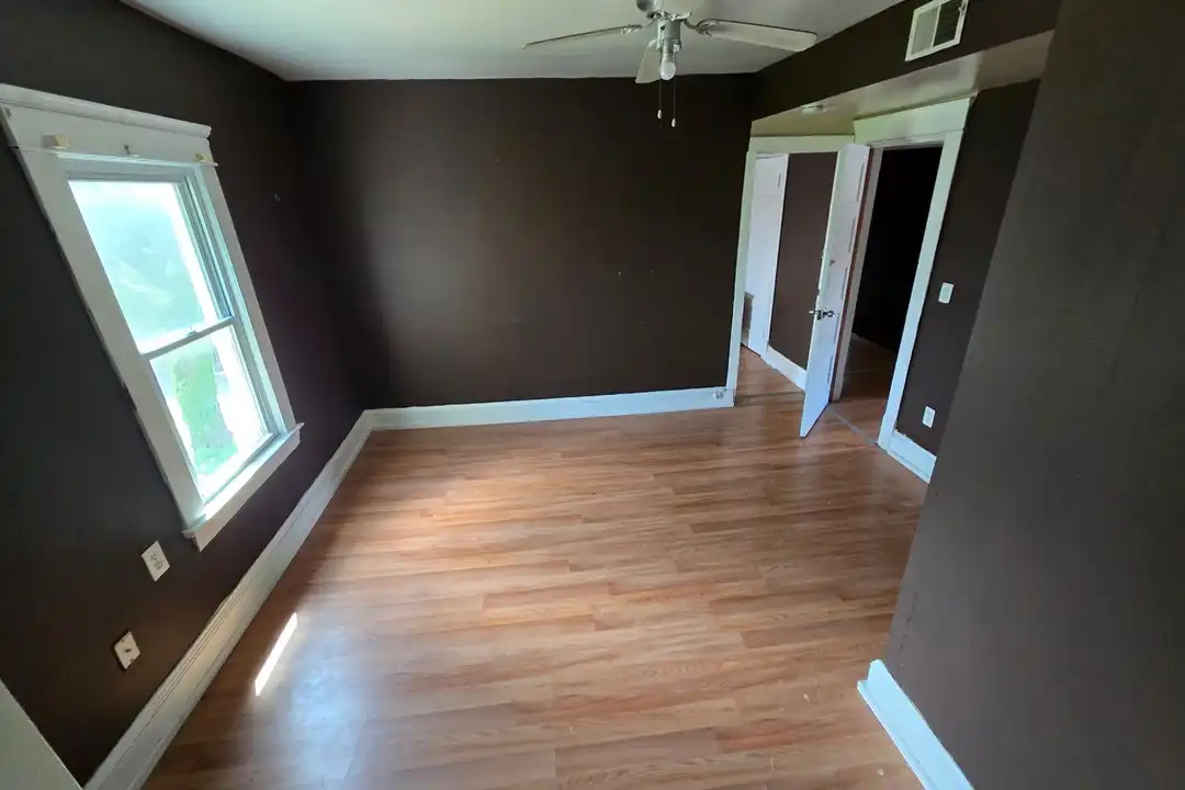 10117 Somerset Ave unit 1 – photo 1