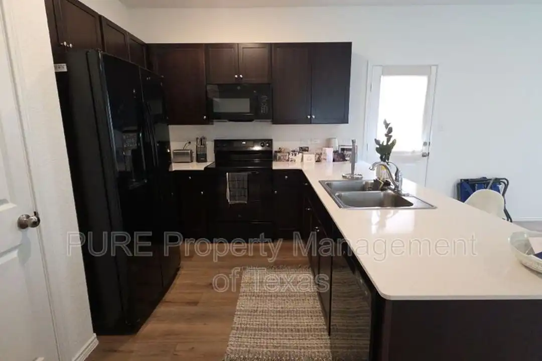 1232 Cattail Ln - View 6