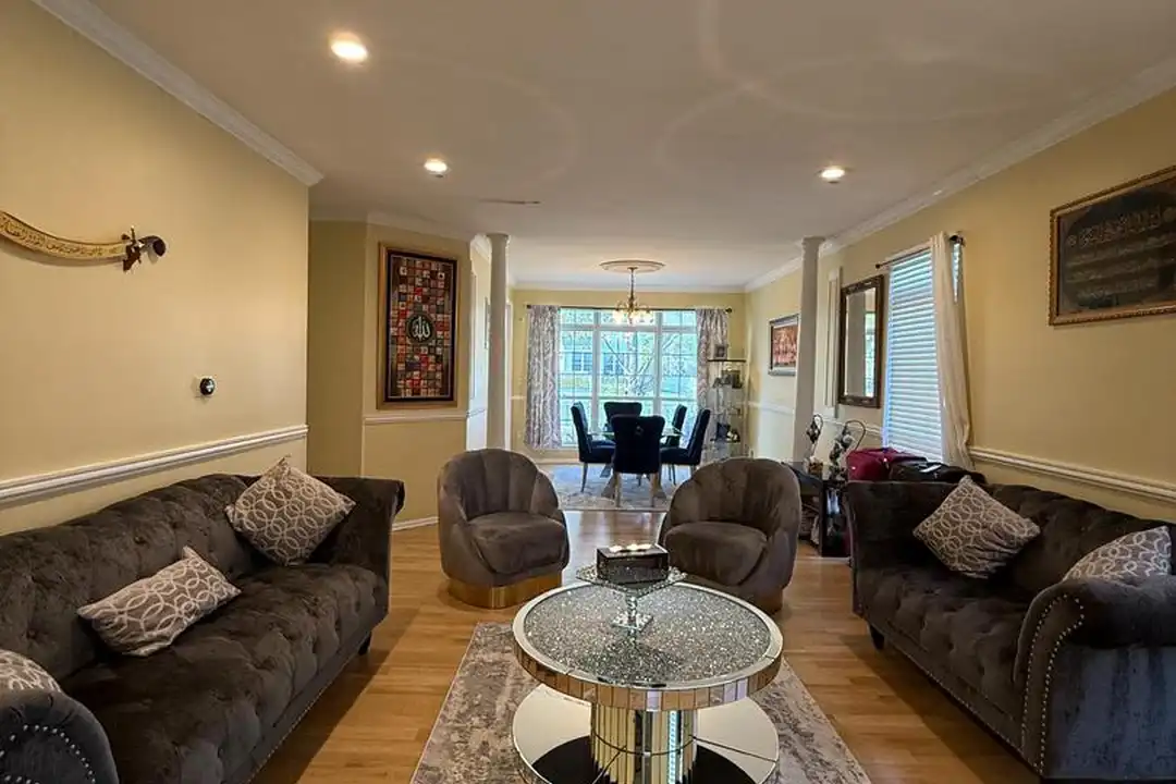 32 Marion Dr - View 6