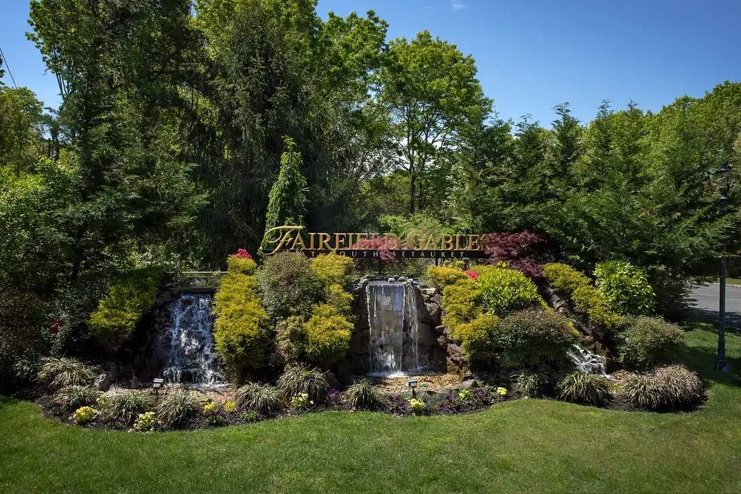 Fairfield Gables at Setauket – photo 1 of 30