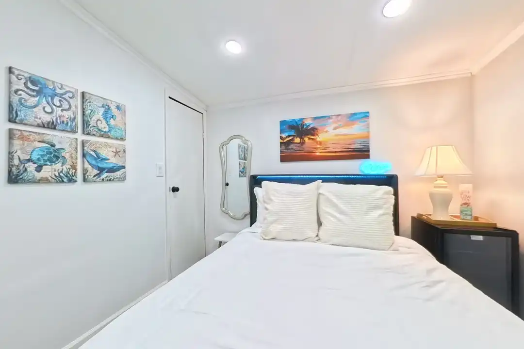 1435 Los Robles Ave - View 2