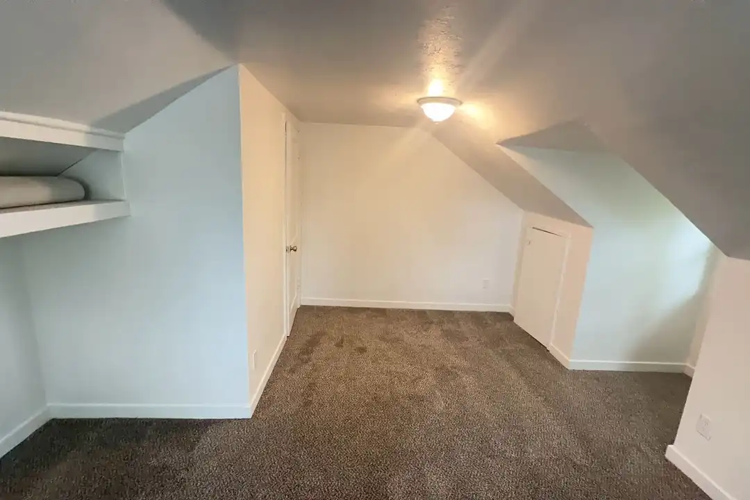 207 N 24th St unit 209 N 24th - View 4