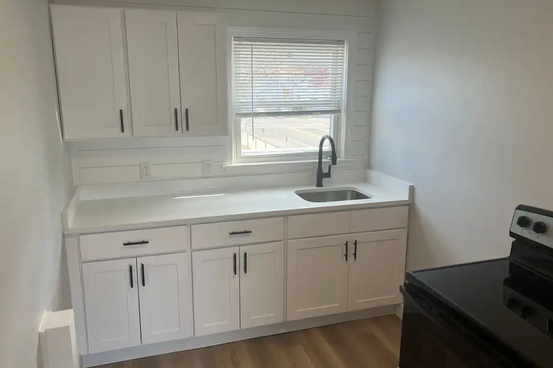 44 B St unit 44 B #5 – photo 1 of 7