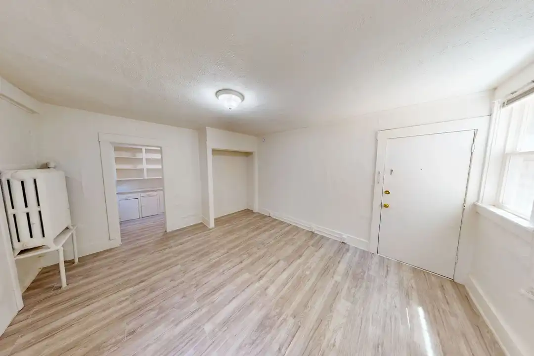 1110 E John St unit B - View 2