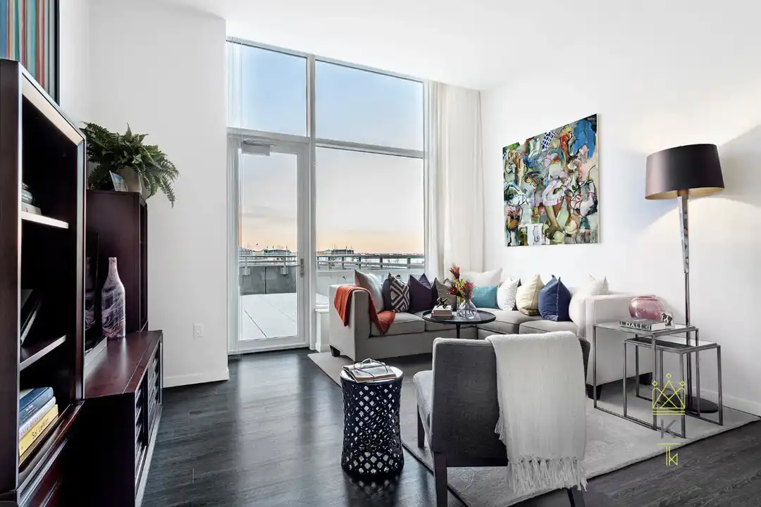 505 Congress St unit 813 - More