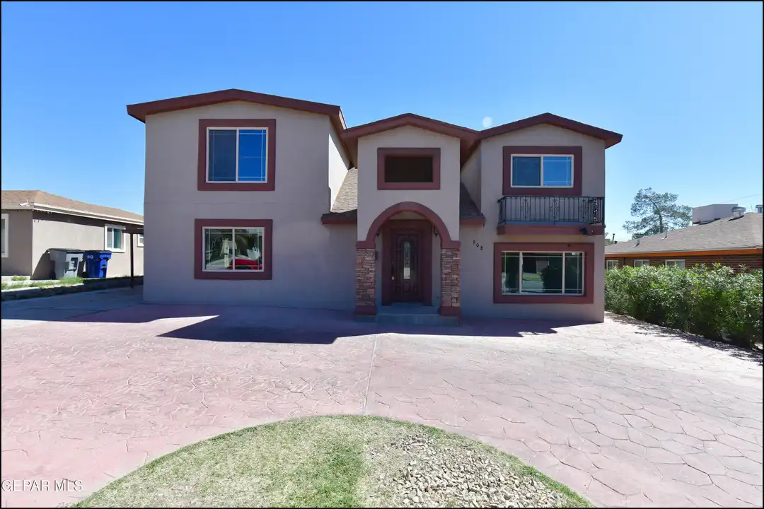 908 Bolivia St - View 3