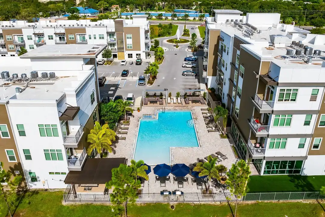 10X Tarpon Springs - View 4