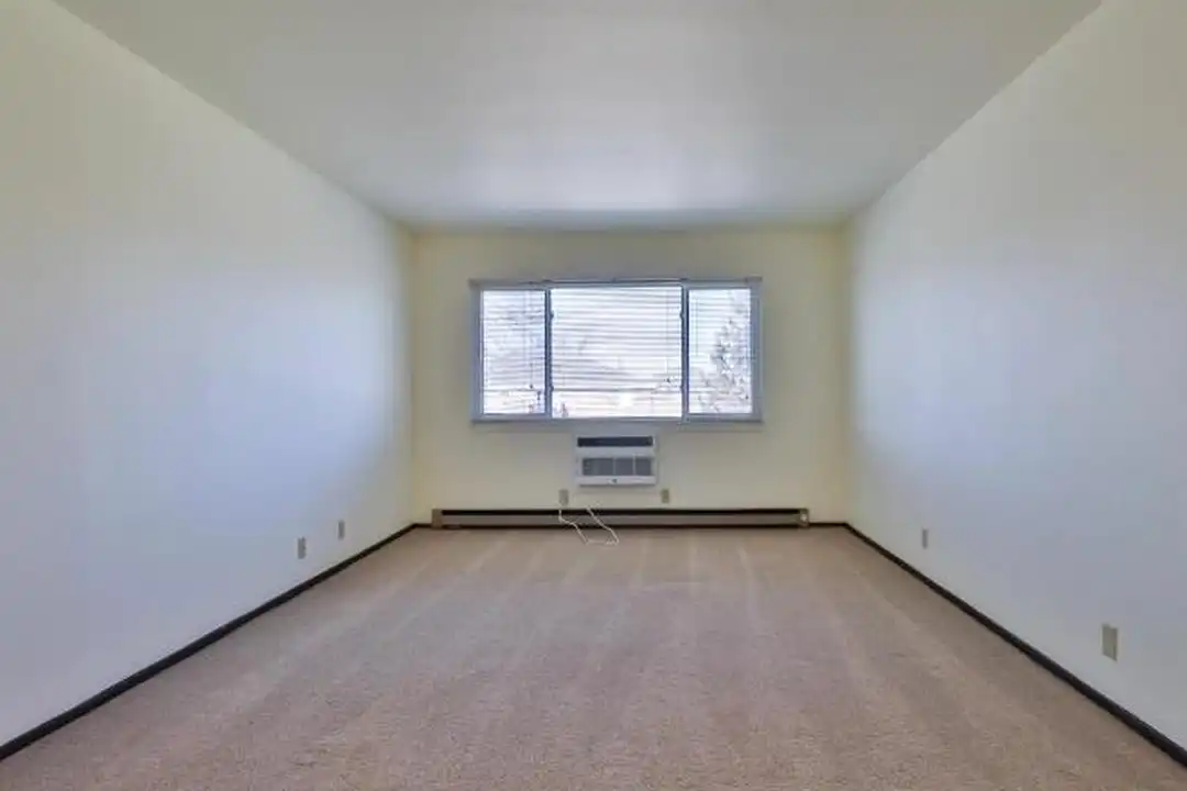 Apartment in Dekalb - View 4