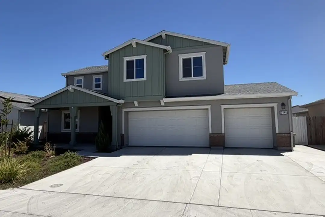 2448 Riparia St – photo 1
