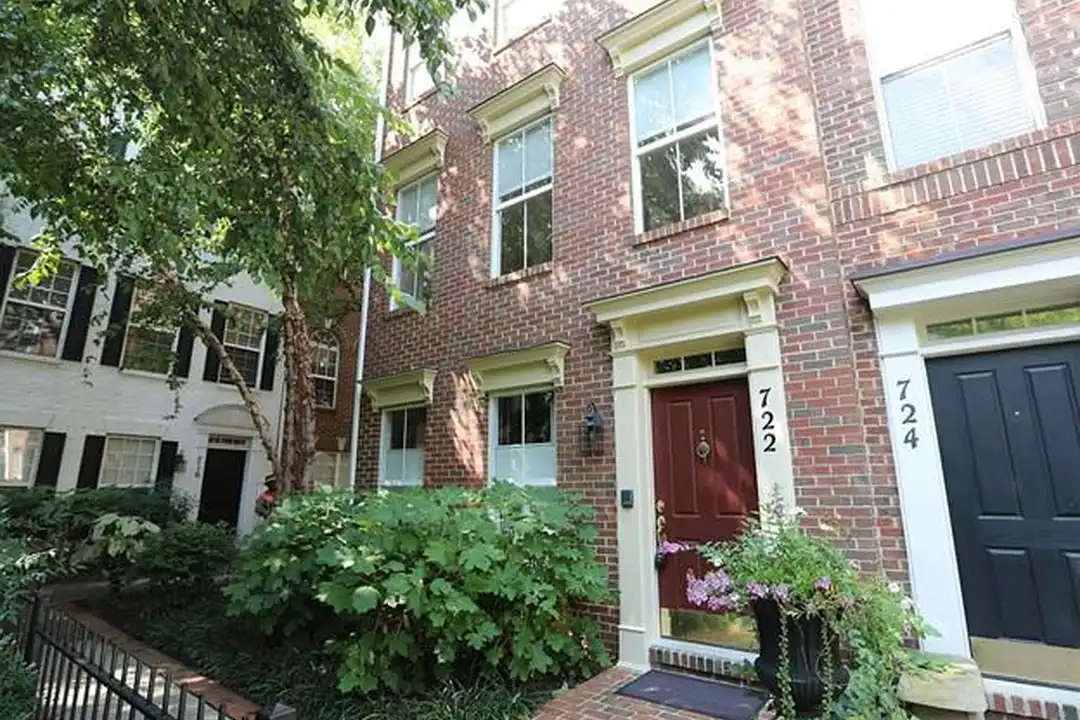 722 Capitol Square Pl SW - View 2
