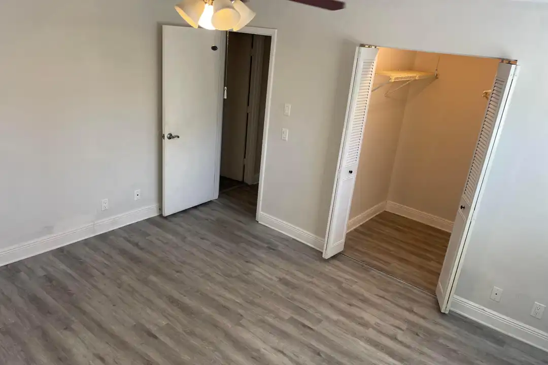 9073 SE Hobe Ridge Ave - View 3