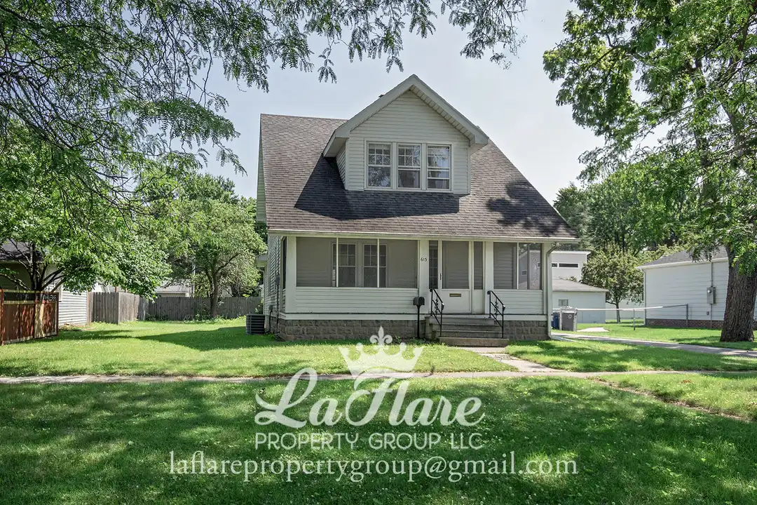 613 Locust St – photo 1