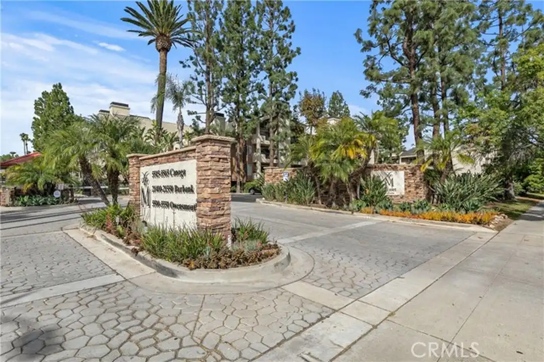 5500 Owensmouth Ave unit 317 - View 3