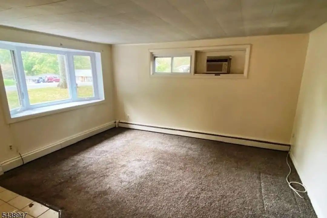 29 Brady Blvd #2 – photo 1 of 10