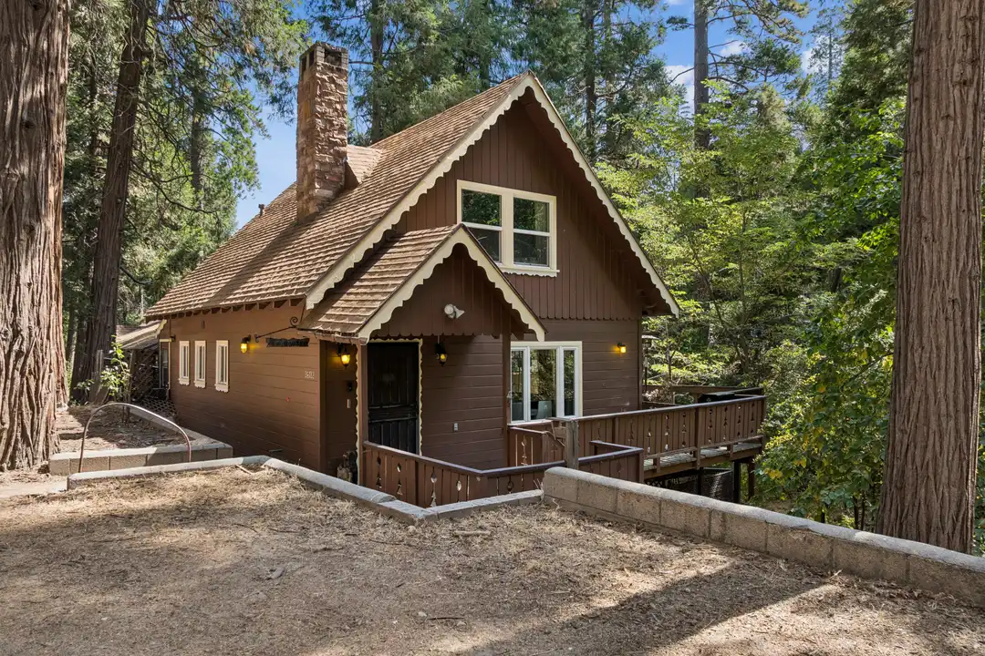 24782 Faulhorn Dr – photo 1 of 16