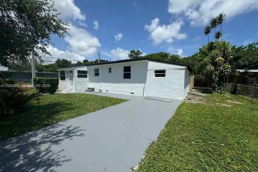 5801 NW 11th Ave #A - View 4