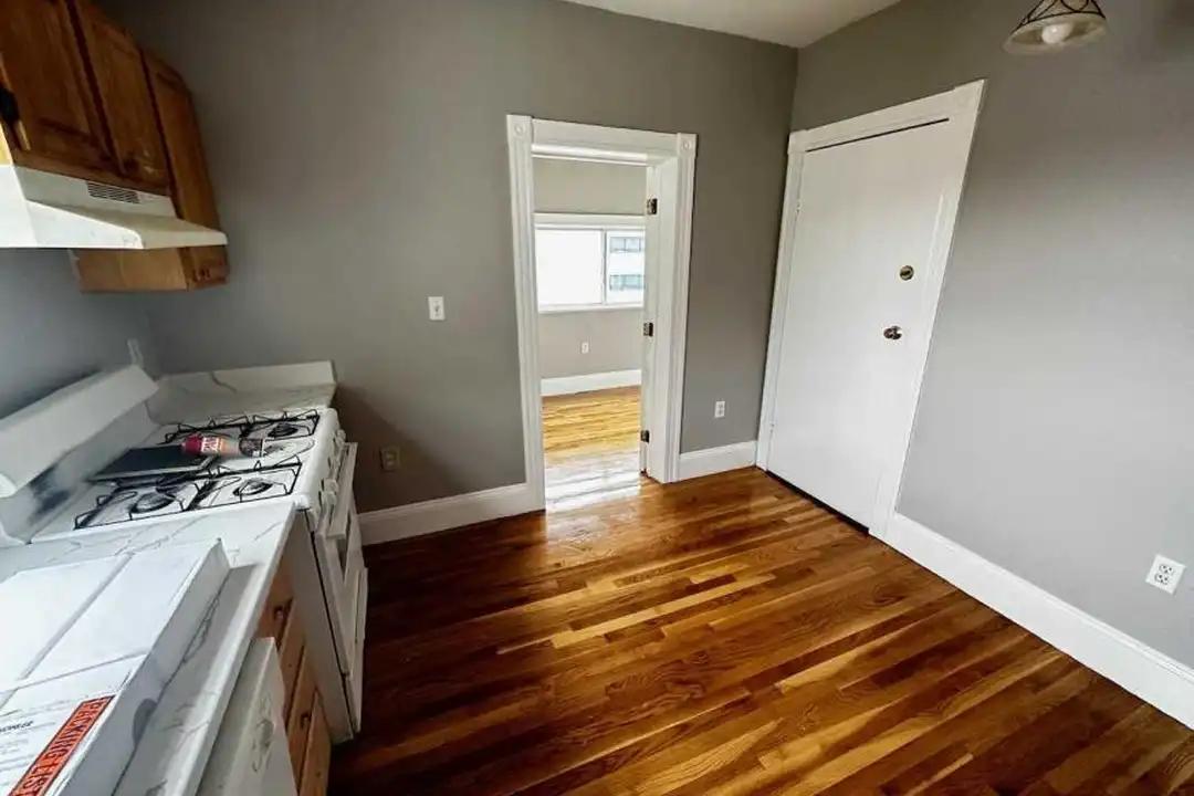 39 Adamson St unit # 3 - View 2
