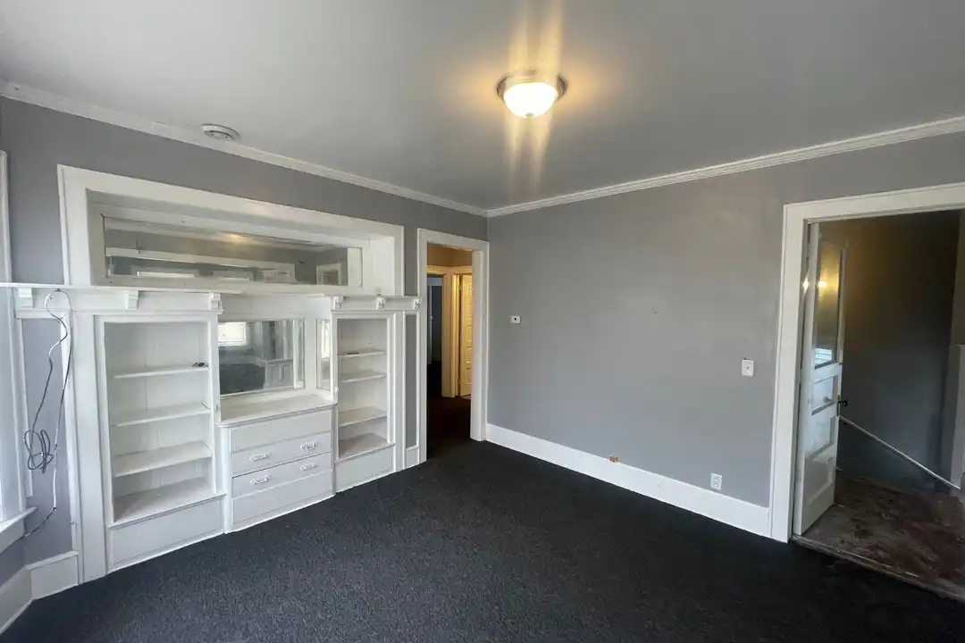 1515-1517 N 32nd St unit 1517 Upper - More