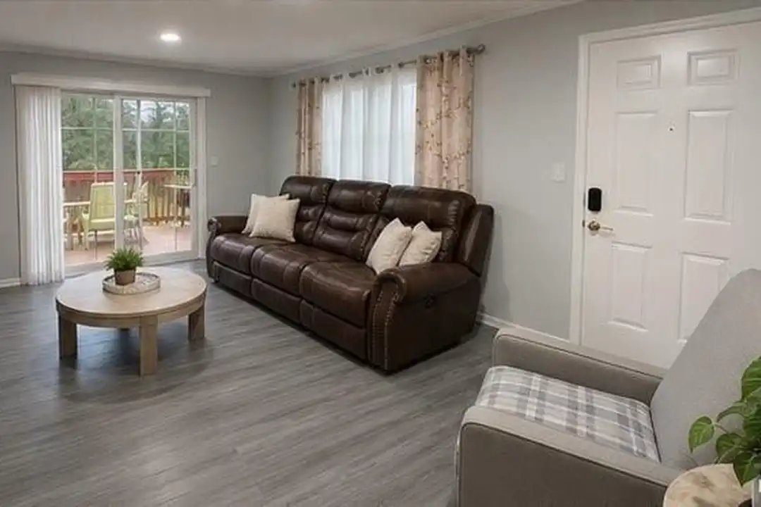 185 Oakwood Ave #2 – photo 1 of 10