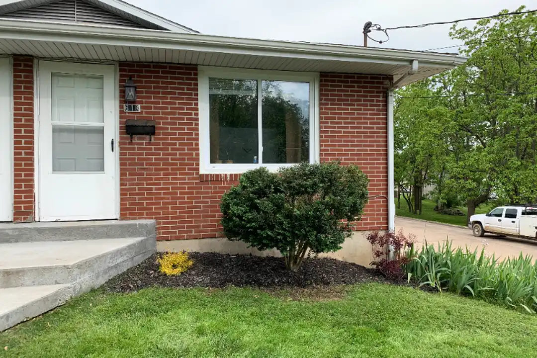 618 N Ohio St – photo 1 of 9