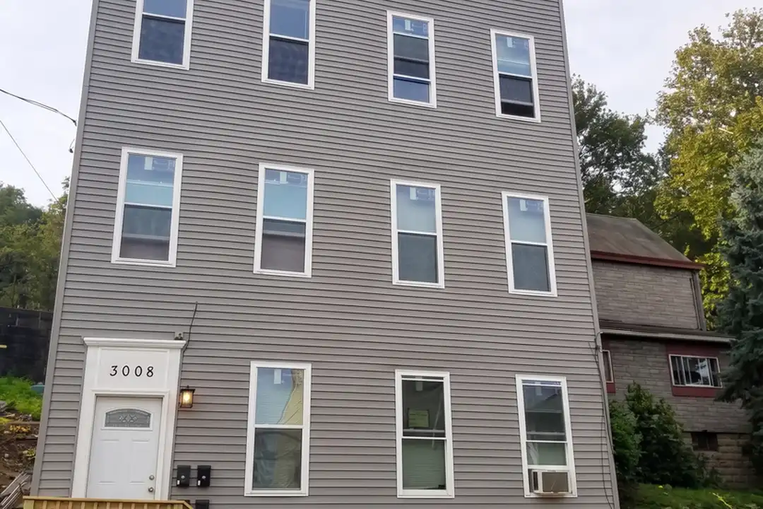 3008 Paulowna Street – photo 1