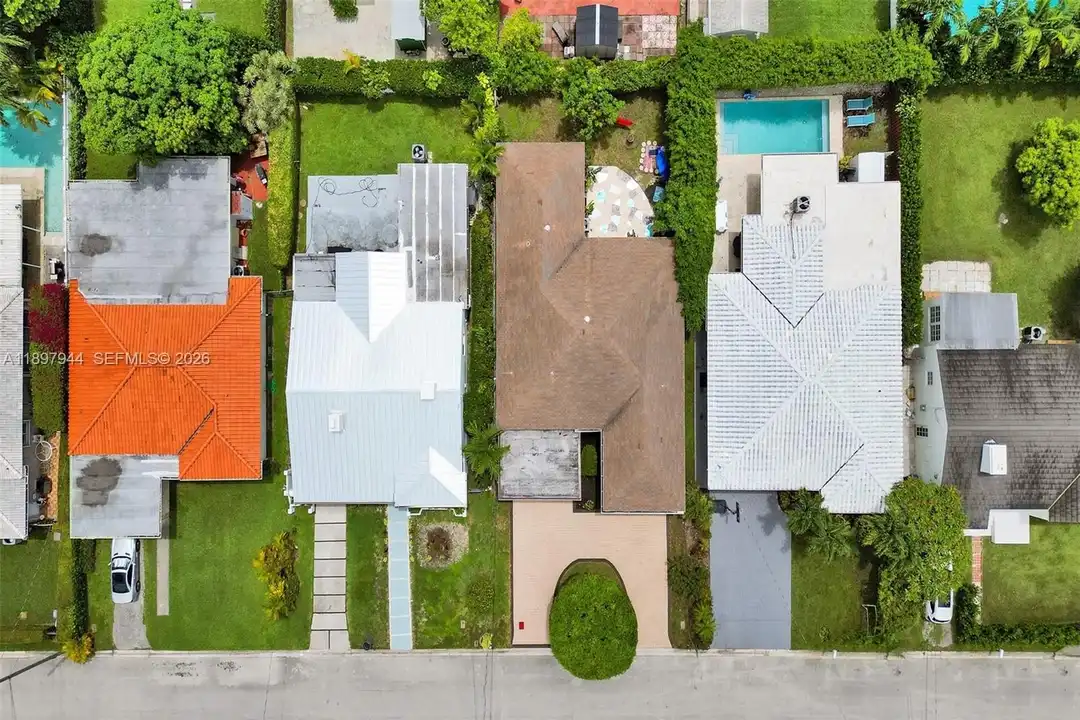 8851 Byron Ave - View 2