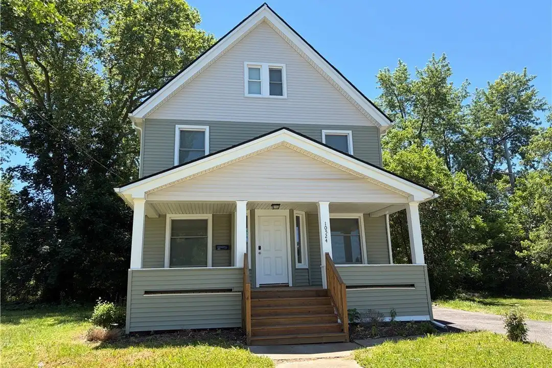 10524 Lee Ave – photo 1