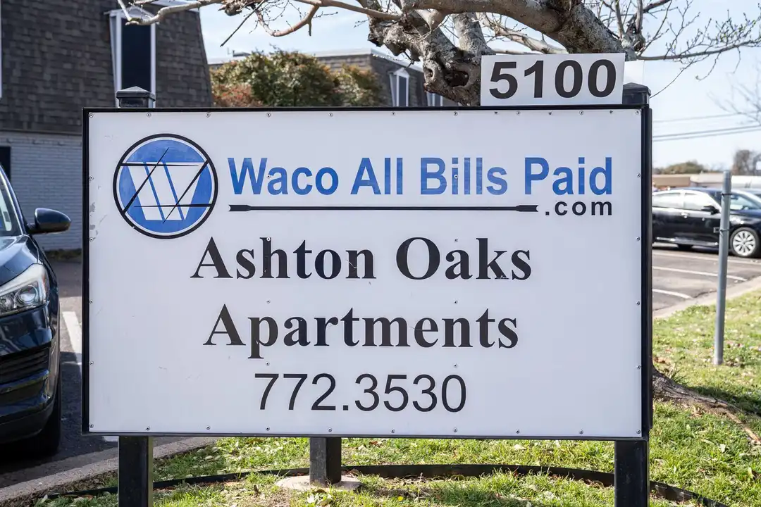 5100 Hawthorne Dr unit 808 – photo 1