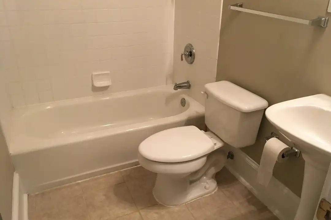 2549 Walton Wy unit A-4 - More