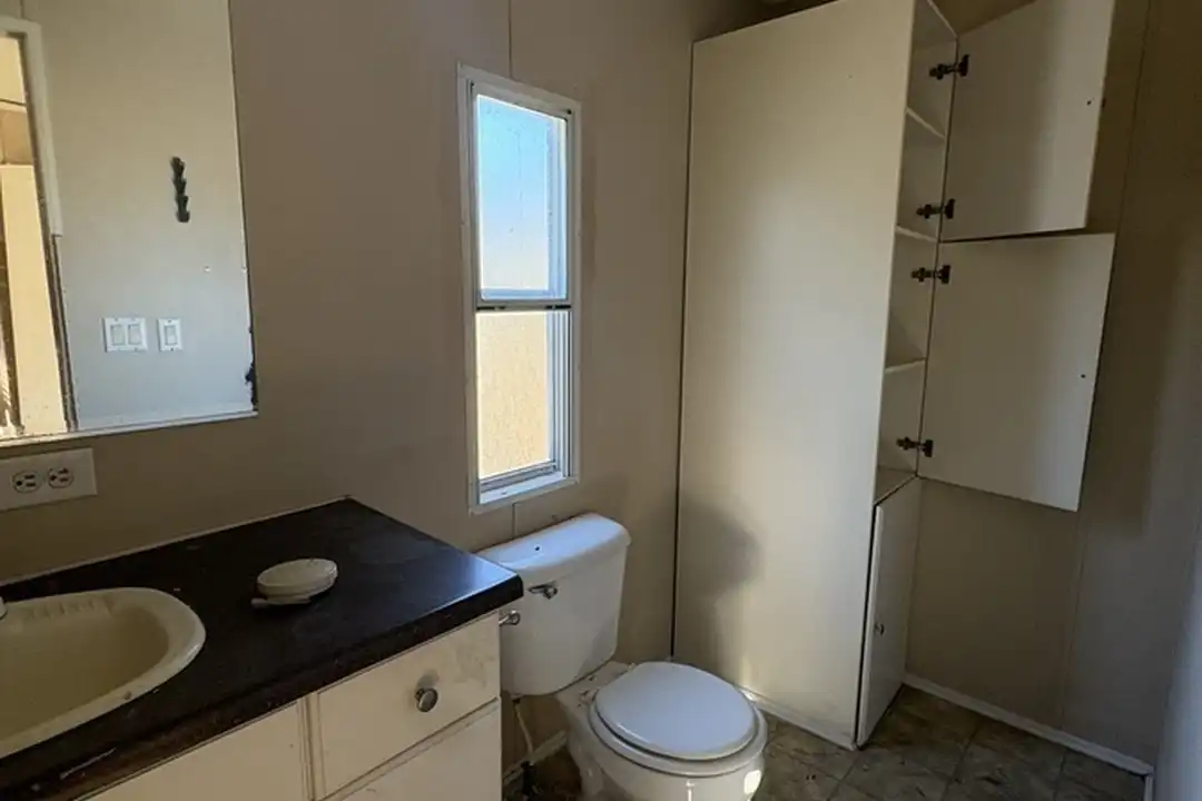 140 Bonner Cir - More