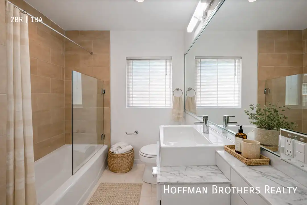1117 Cochran Ave - View 4