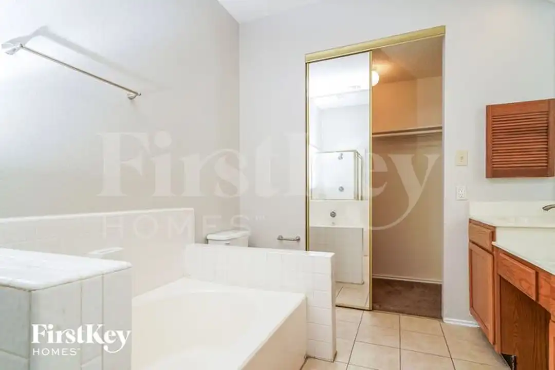 1323 Jasmine Dr - View 5