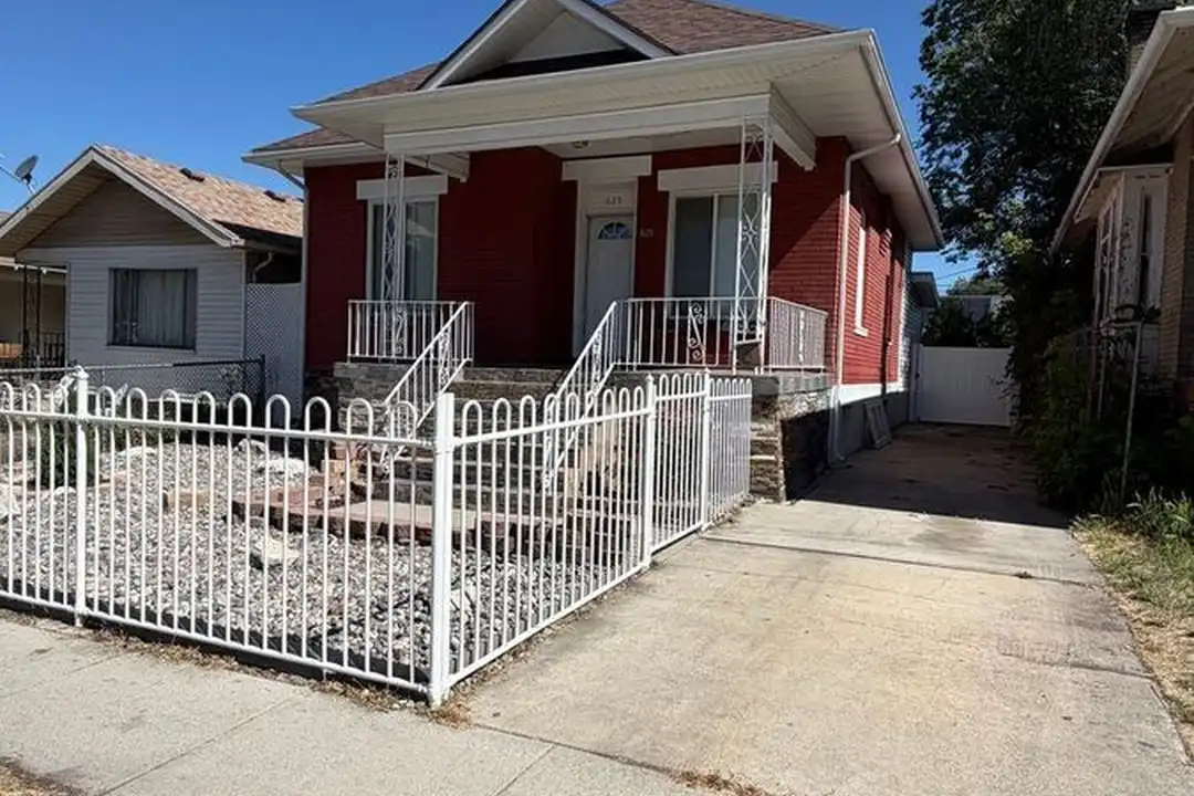 625 Wilmington Ave - View 3
