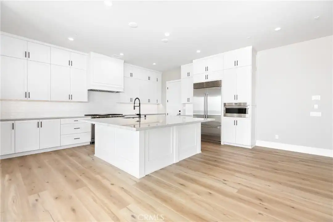 127 Oakstone - View 6