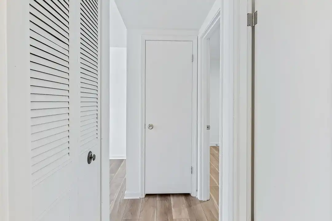 Foreman Apartments – photo 1