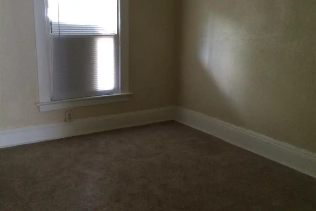 612 W 1st St unit # 2 - View 5