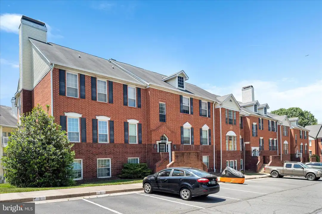 664 Gateway Dr SE #302 - View 2