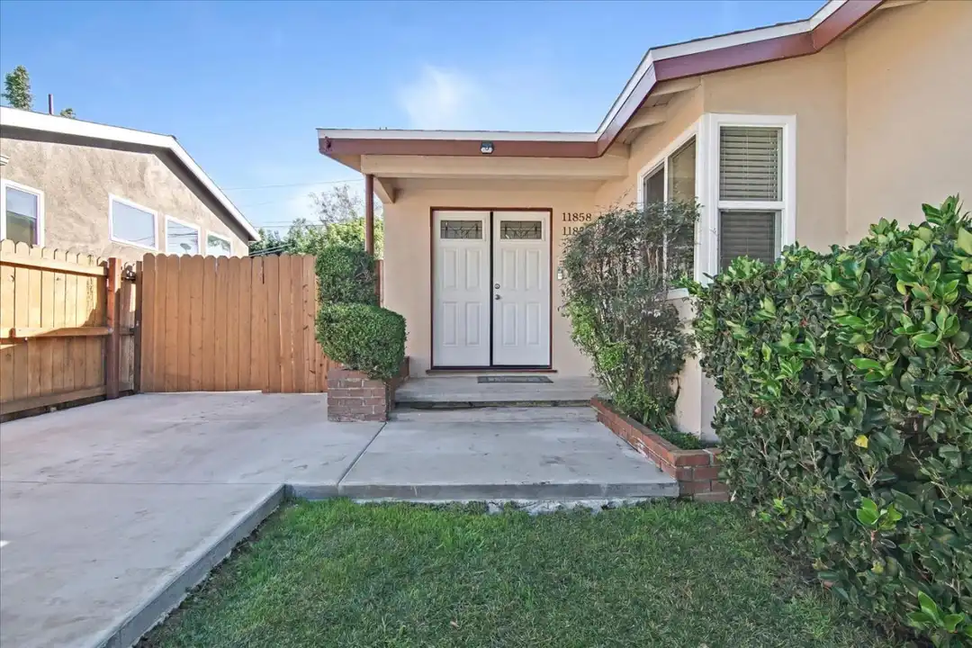 11856 Beatrice St - View 4