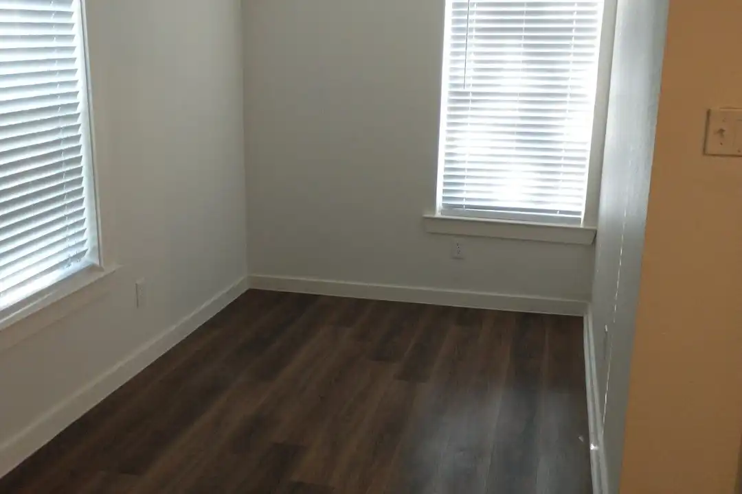 614 Barberry St unit 101 - View 6