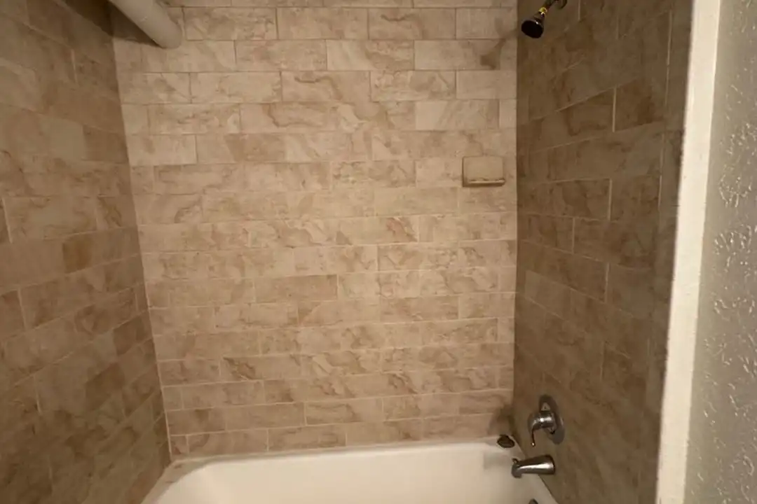 506 N Cascade Ave unit B04 - View 5