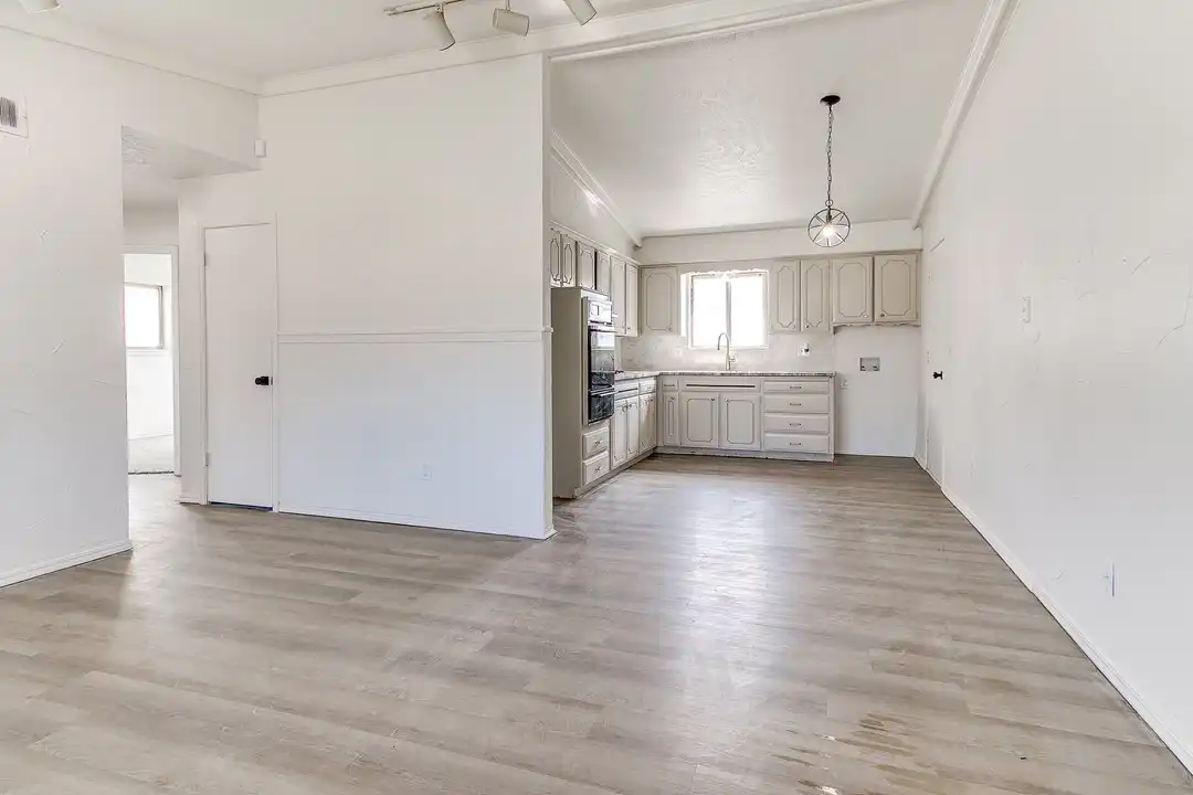 1132 NW 102nd St - View 2