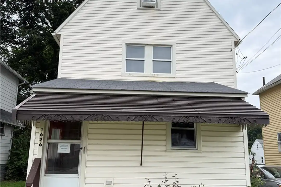 1626 Davidson St unit 1 – photo 1 of 14