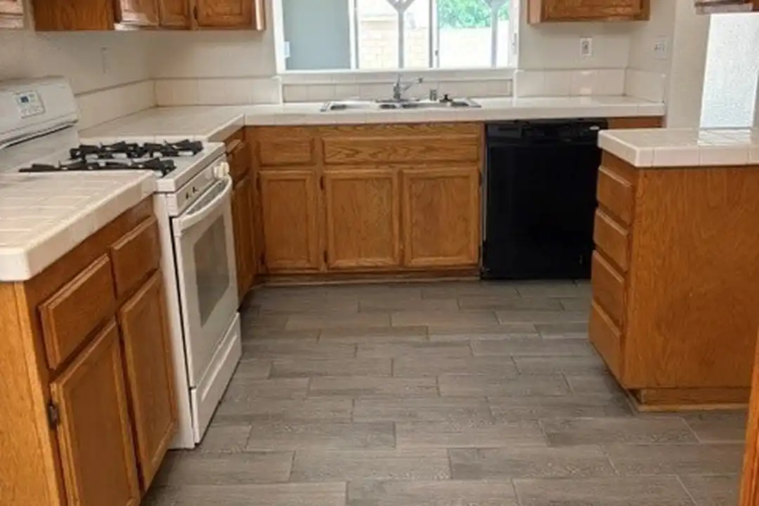 14861 Ann Dr - View 3
